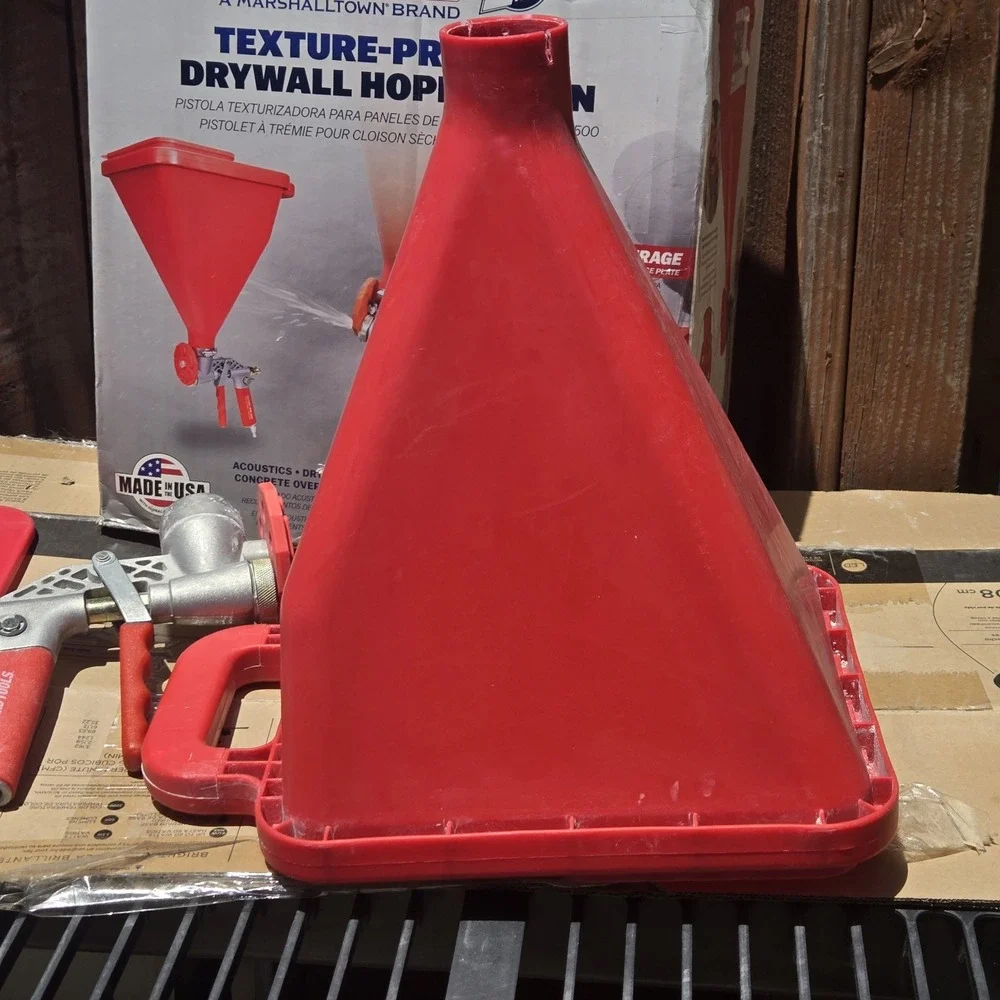 Wal-Board Tools Texture-Pro 500 Drywall Hopper Gun - Great condition